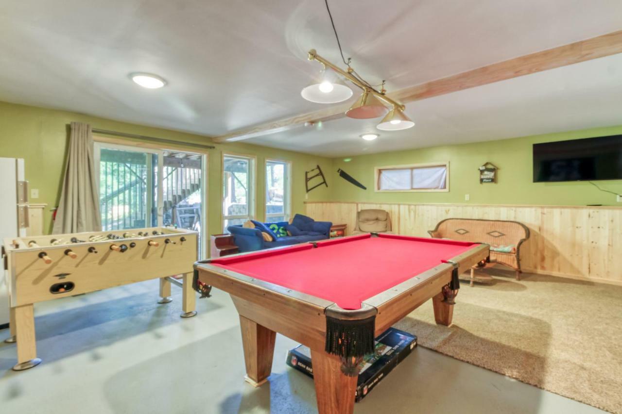 Towering Pines Cabin & Game Room เลเวนเวิร์ท ภายนอก รูปภาพ